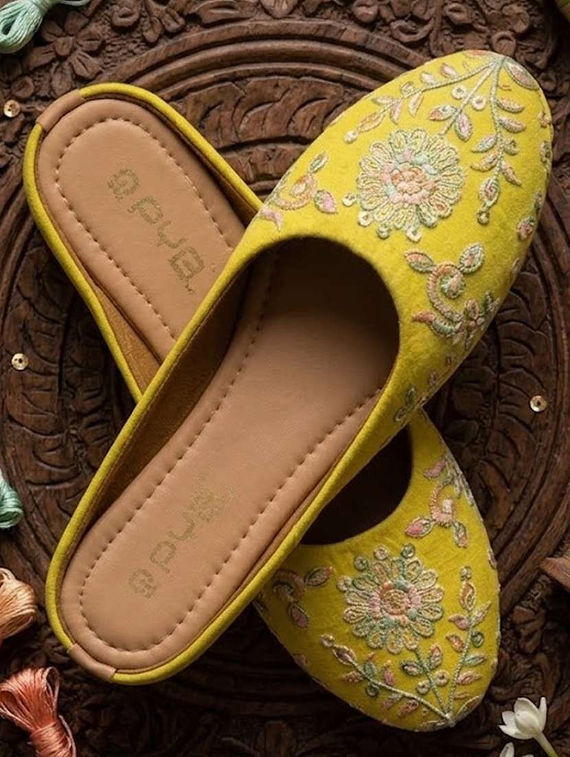 women pastel yellow slip on jutis & mojari
