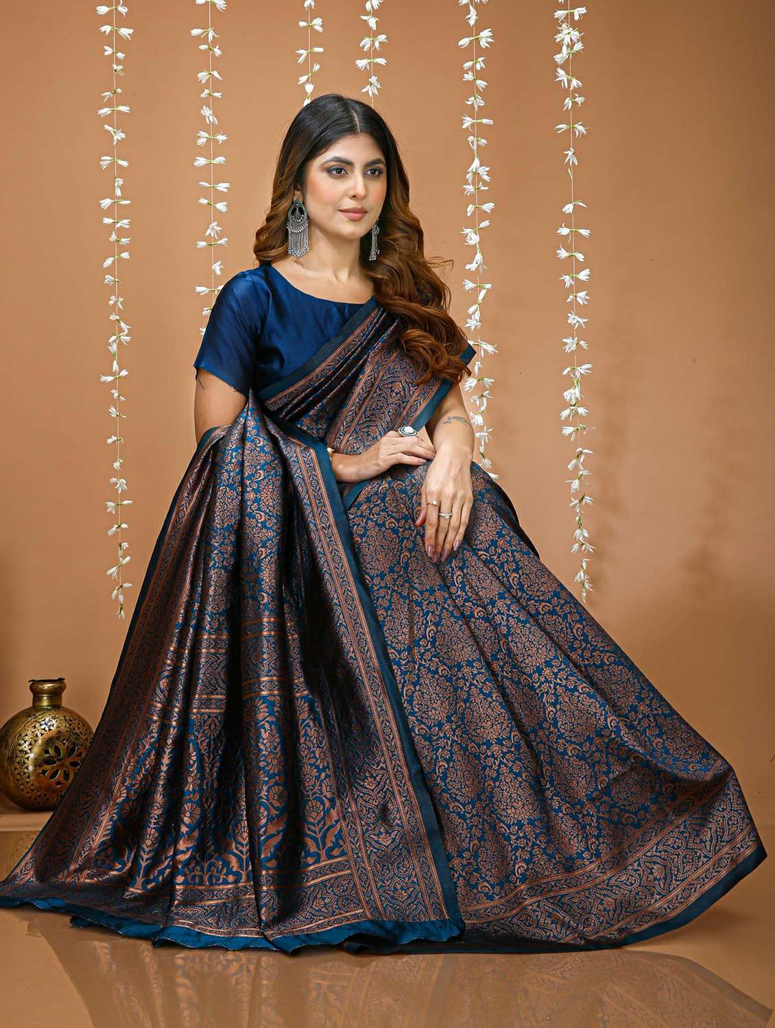 women printed saree with attached blouse with blouse - 22473494 -  Standard Image - 2