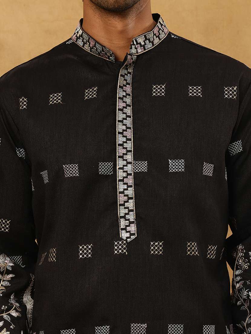 Men Black Silk Blend Long Kurtas Kurta - 22476959 -  Standard Image - 2