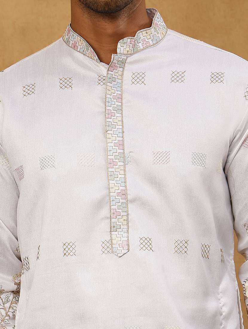 Men Embroidered Long Sleeve Straight Kurta - 22476960 -  Standard Image - 2