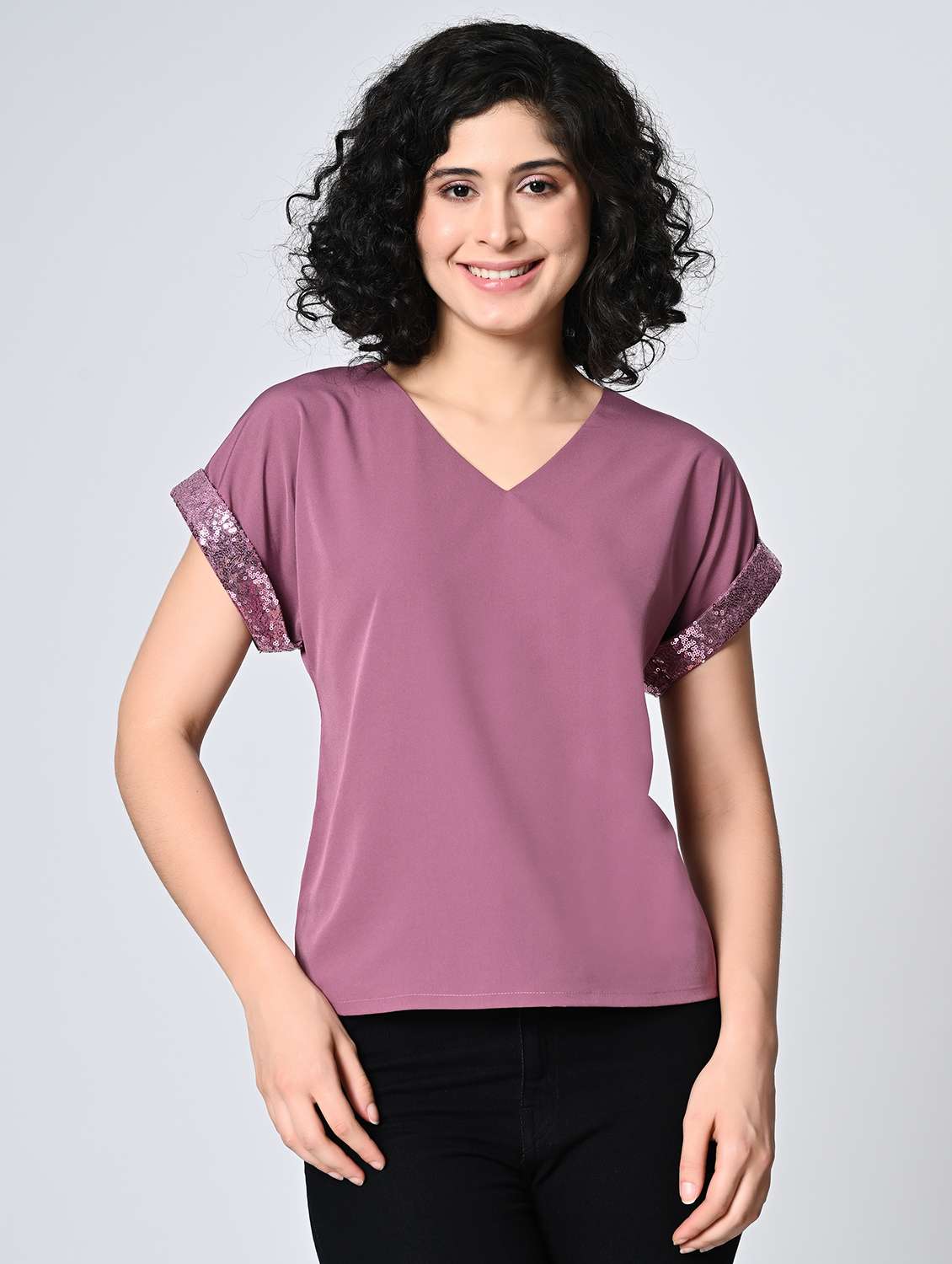 girls v-neck crepe solid regular fit top