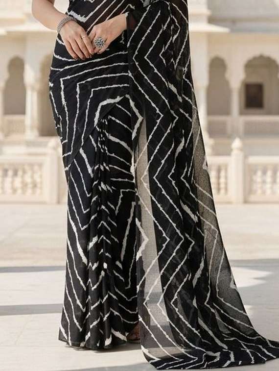 Women Printed Casual Wear Saree With Blouse - 22478324 -  Standard Image - 2