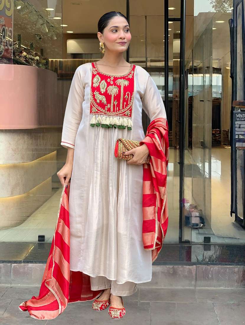 women solid with work three quarter sleeve kurta pant with dupatta set - 22481758 -  Standard Image - 2