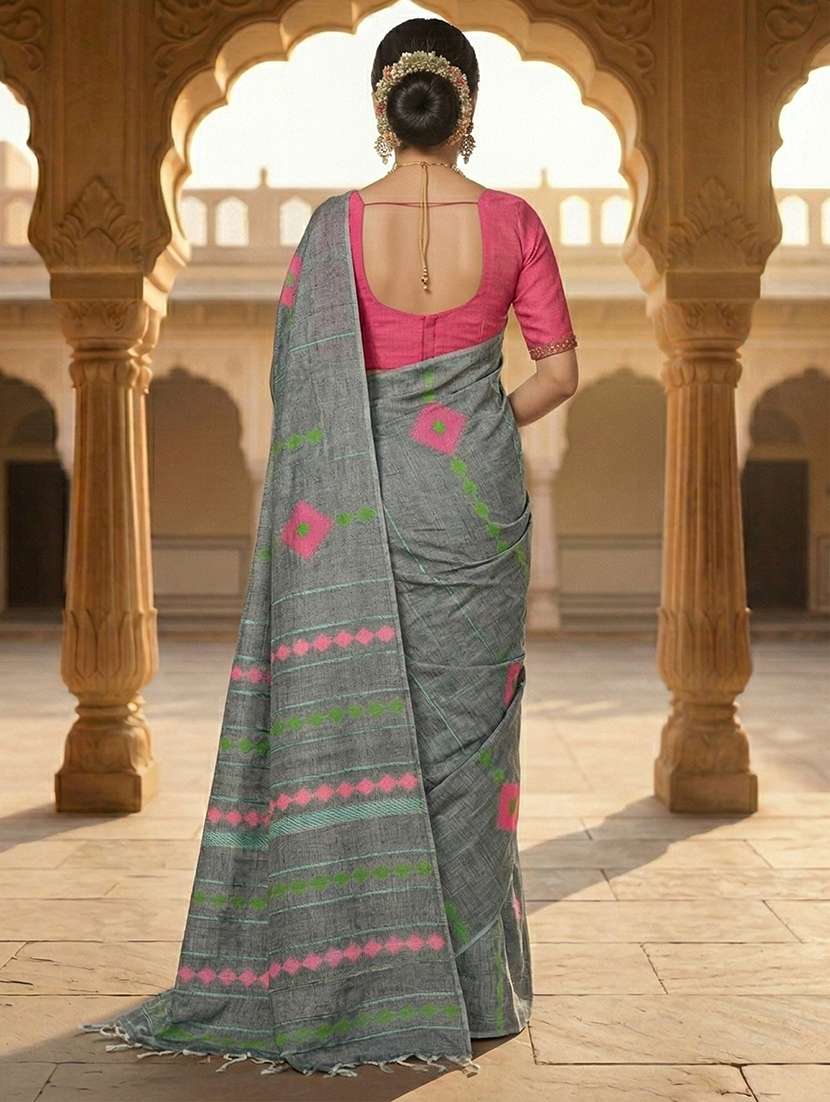 Women Solid With Work Handloom Saree - 22481767 -  Standard Image - 2