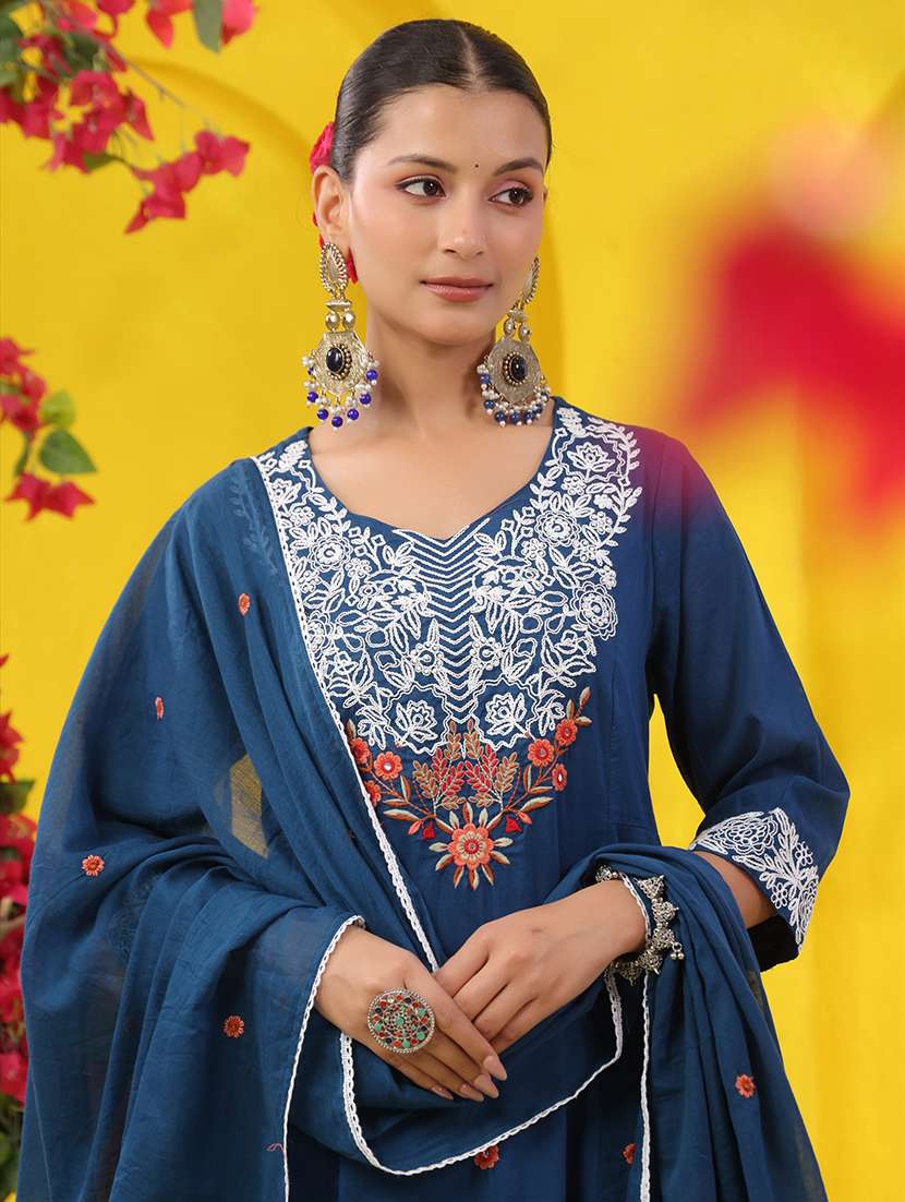 women solid with work three quarter sleeve kurta pant with dupatta set - 22489427 -  Standard Image - 2