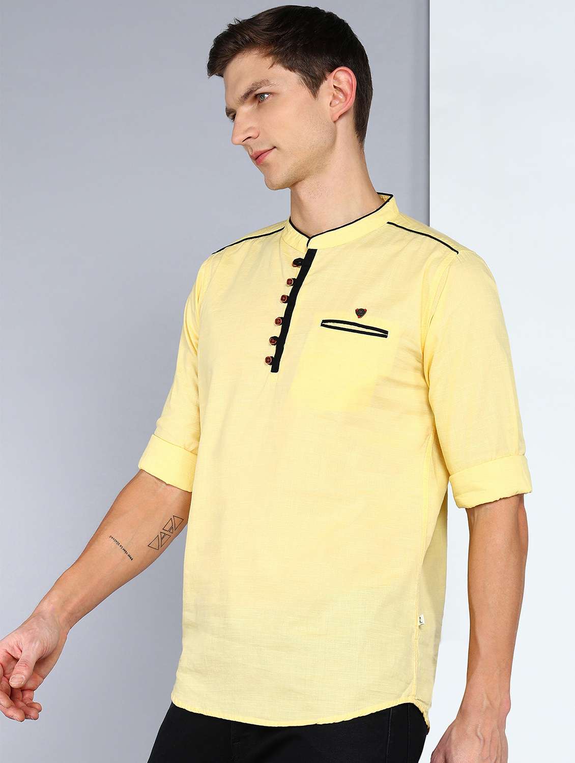 men solid mandarin neck short kurta - 22489532 -  Standard Image - 2