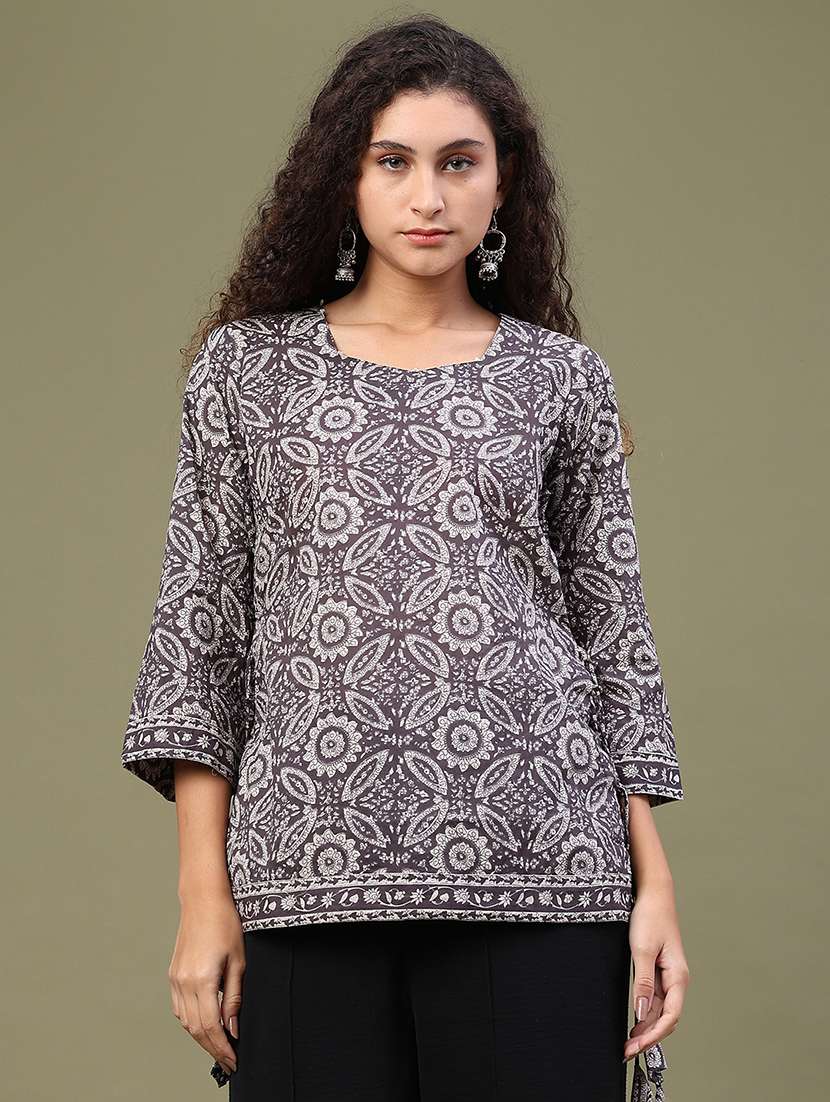 Women Printed Three Quarter Sleeves Straight Kurti - 22489901 -  Standard Image - 2