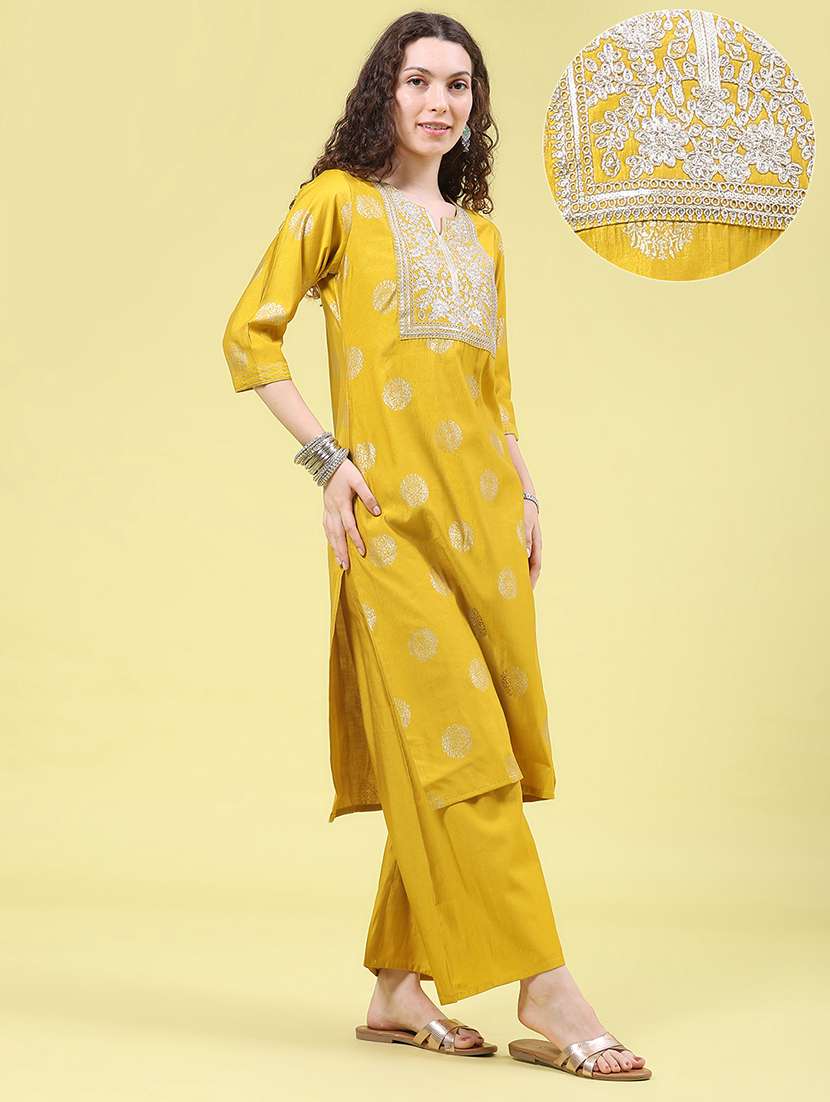 Women Printed Three Quarter Sleeve Kurta Palazzo Set - 22490364 -  Standard Image - 2