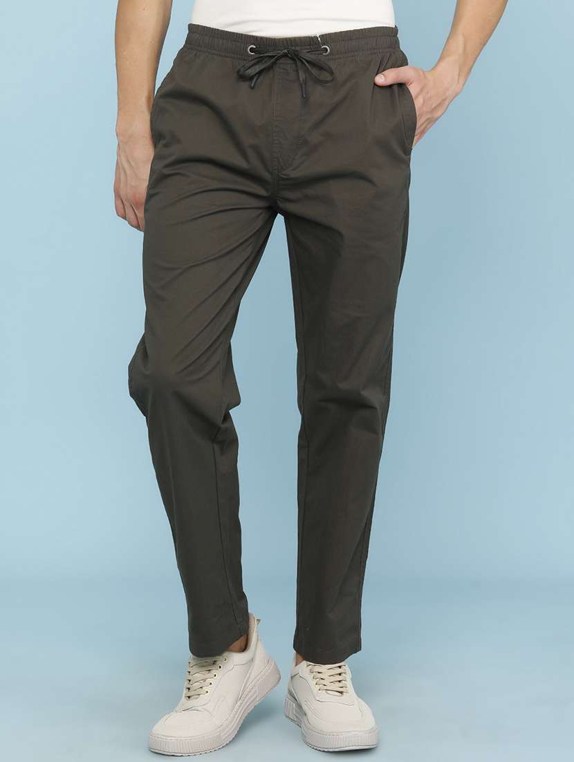 men solid mid rise flat front casual trouser