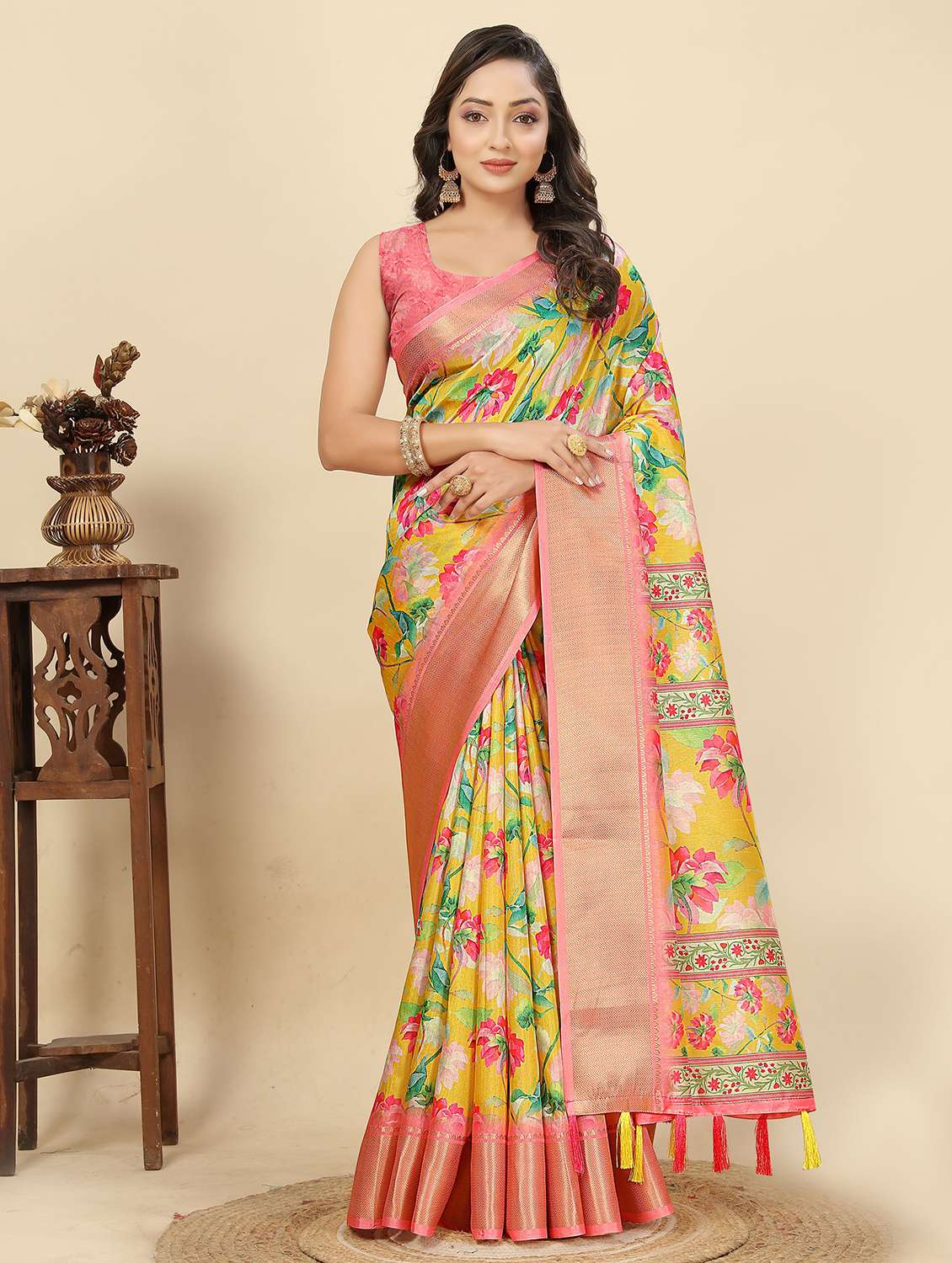 women floral printed saree with blouse