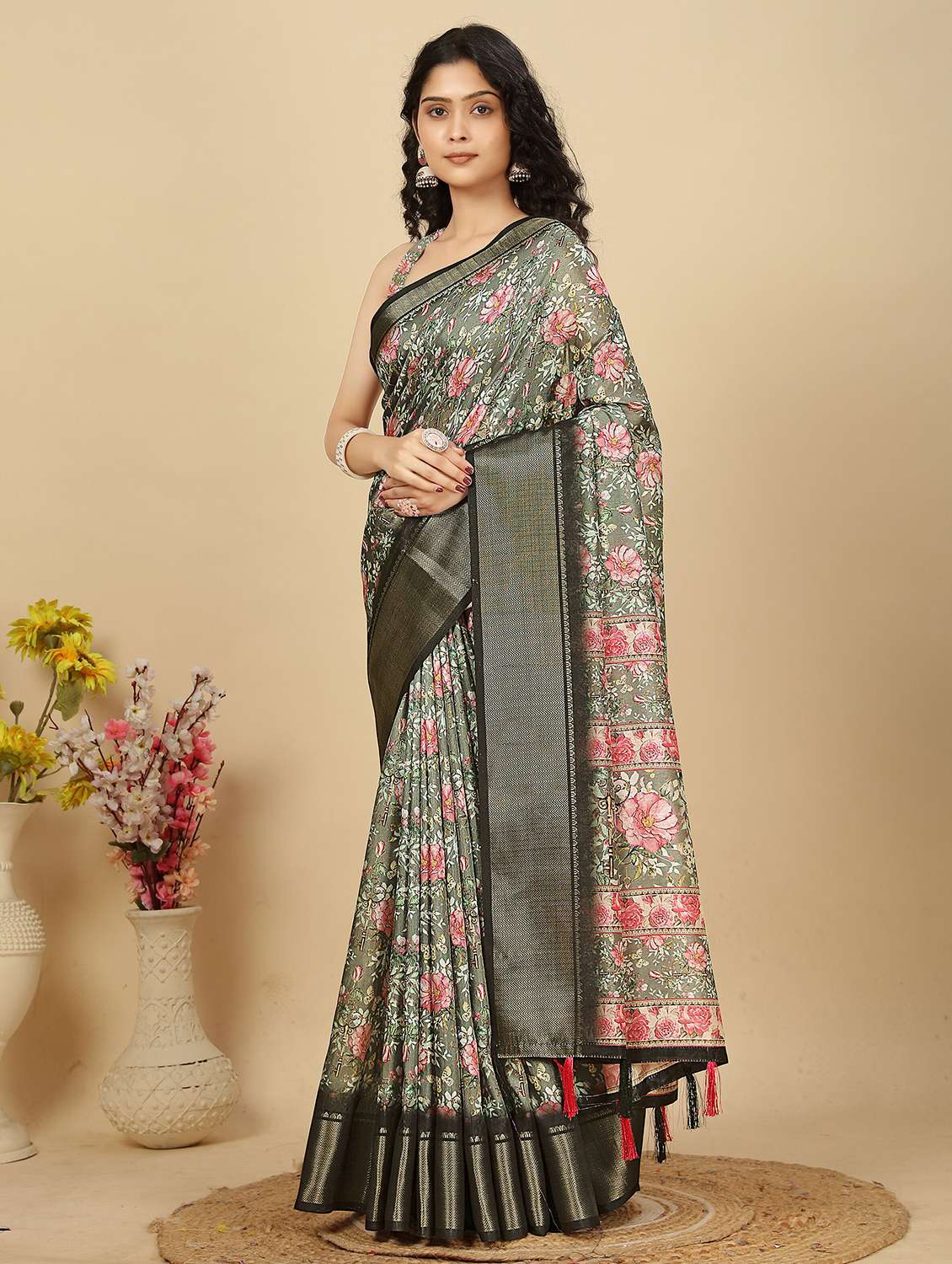 women printed casual wear saree with blouse - 22491517 -  Standard Image - 2