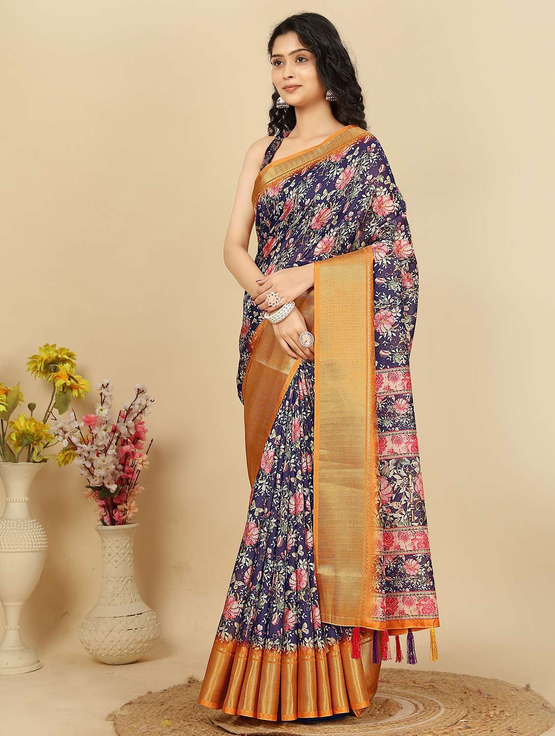 women printed casual wear saree with blouse - 22491520 -  Standard Image - 2