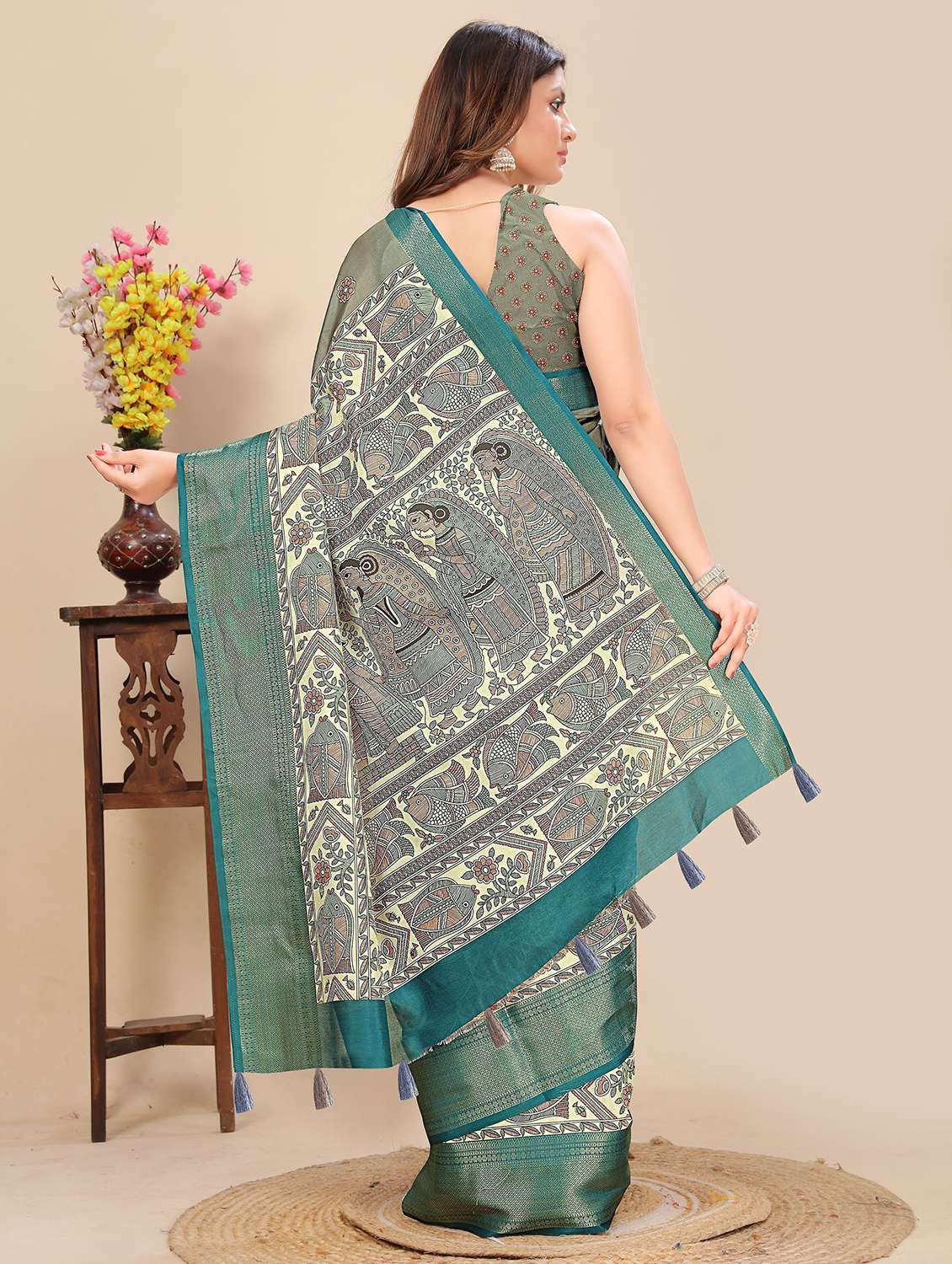 women printed casual wear saree with blouse - 22491530 -  Standard Image - 2