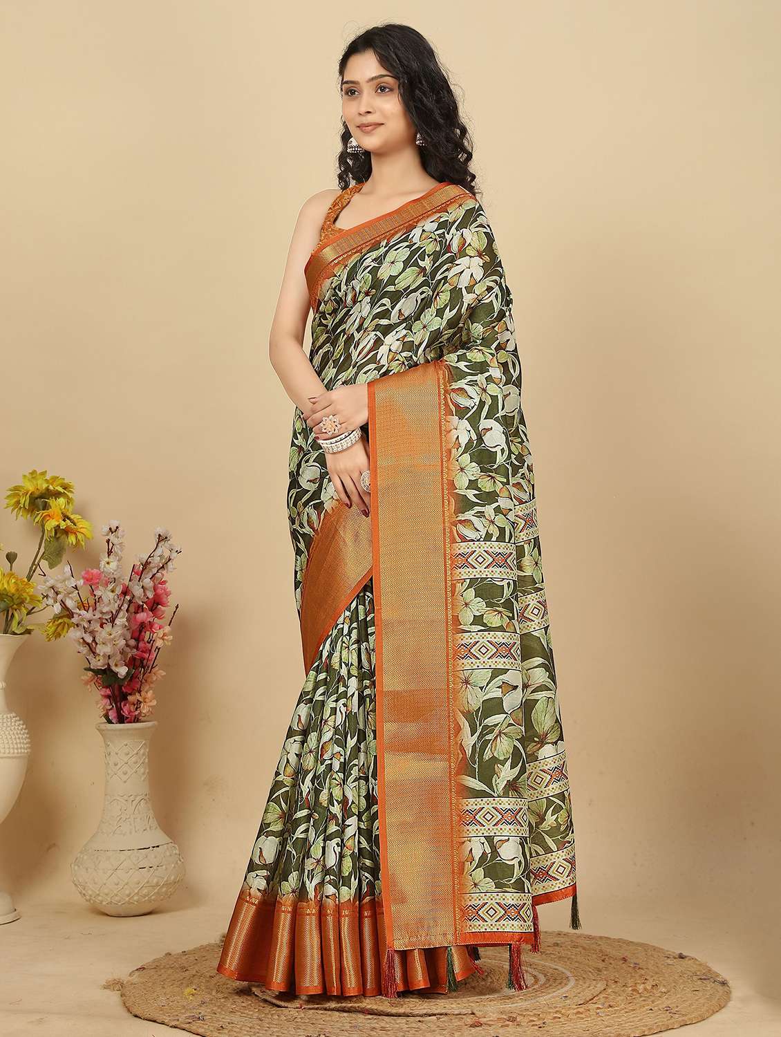 women printed casual wear saree with blouse - 22491538 -  Standard Image - 2