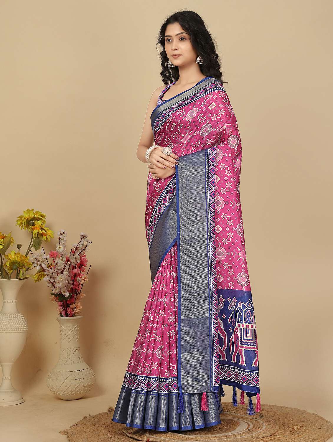 women printed patola saree with blouse - 22491551 -  Standard Image - 2