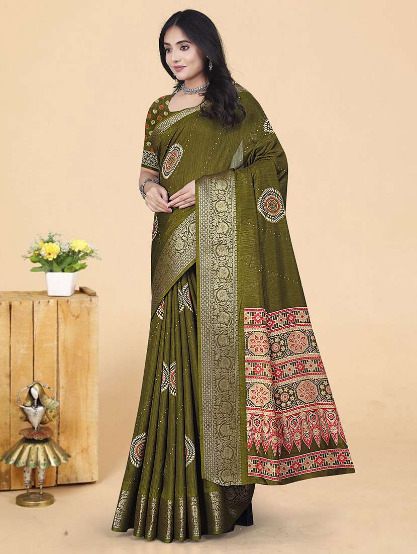 women printed casual wear saree with blouse - 22491576 -  Standard Image - 2