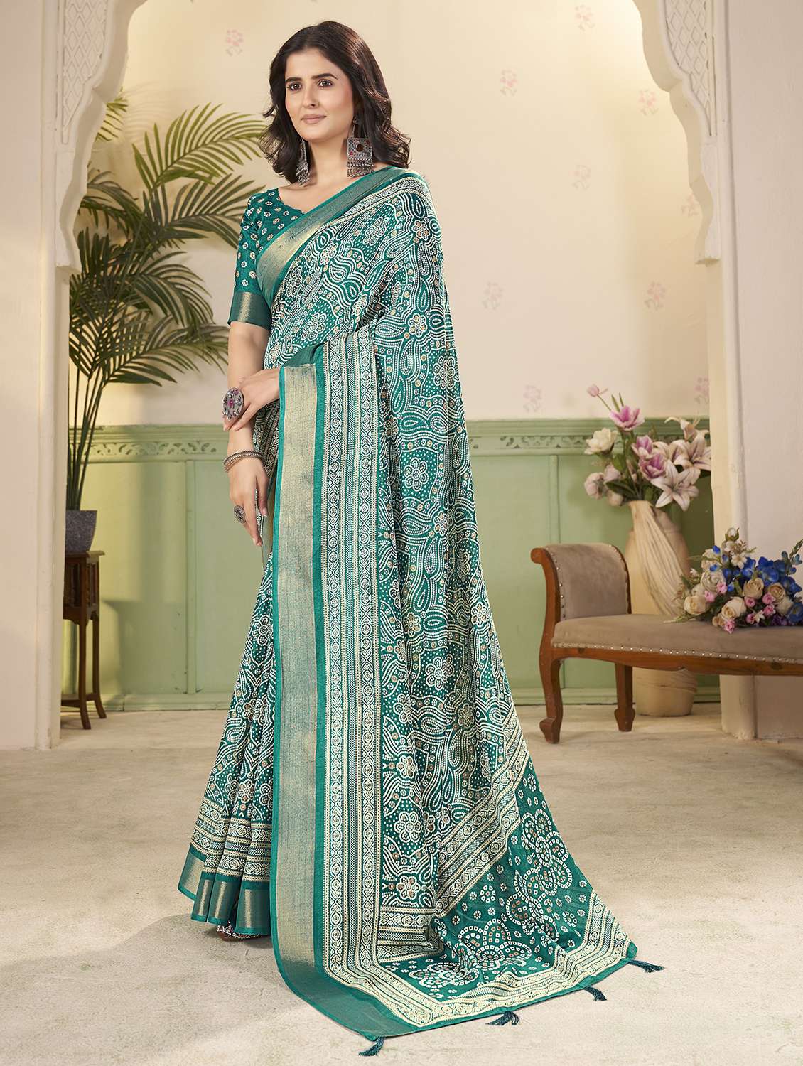 women printed casual wear saree with blouse - 22491584 -  Standard Image - 2