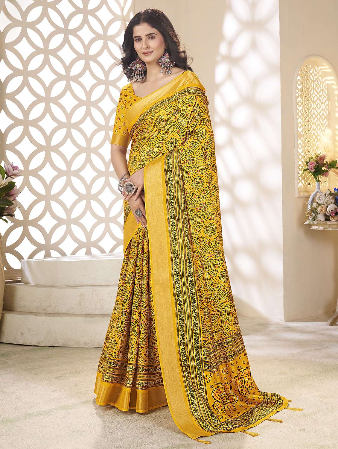 women printed casual wear saree with blouse - 22491588 -  Standard Image - 2