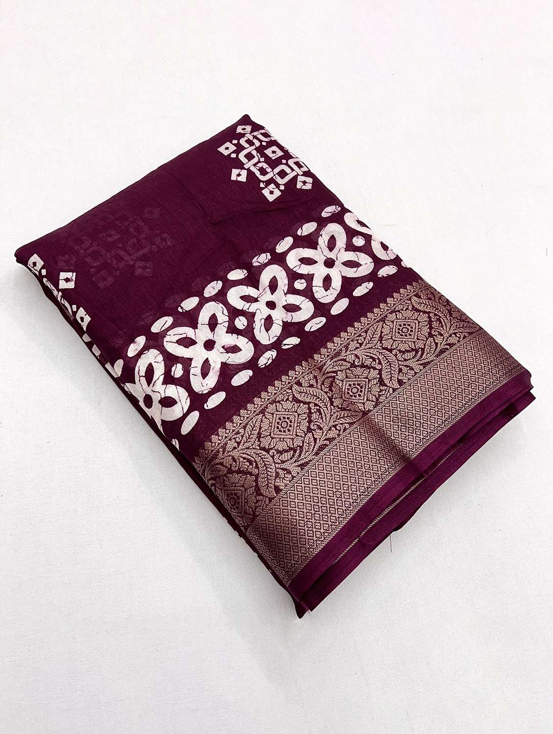 women printed casual wear saree with blouse - 22491592 -  Standard Image - 2