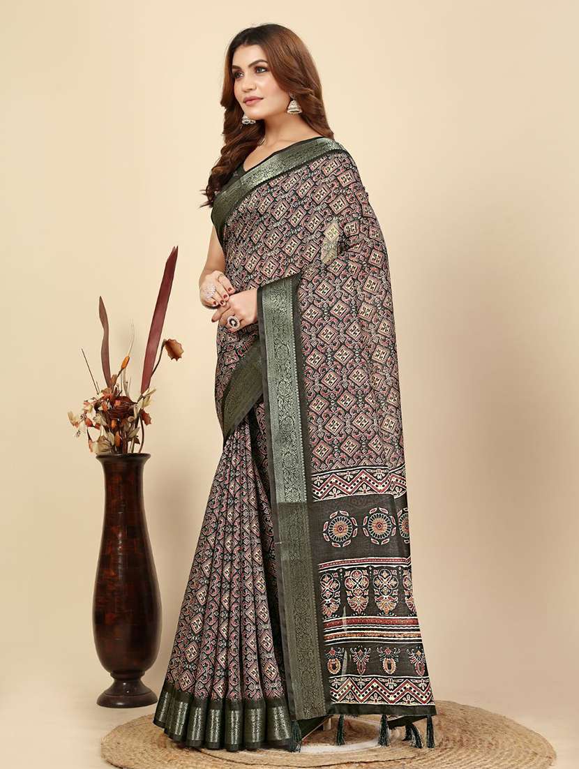 women printed casual wear saree with blouse - 22491924 -  Standard Image - 2