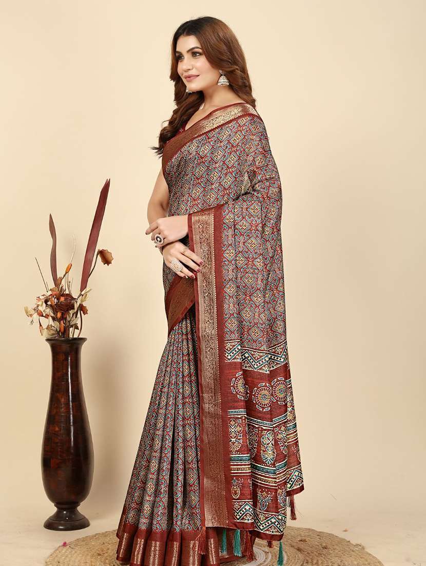 women printed casual wear saree with blouse - 22491927 -  Standard Image - 2