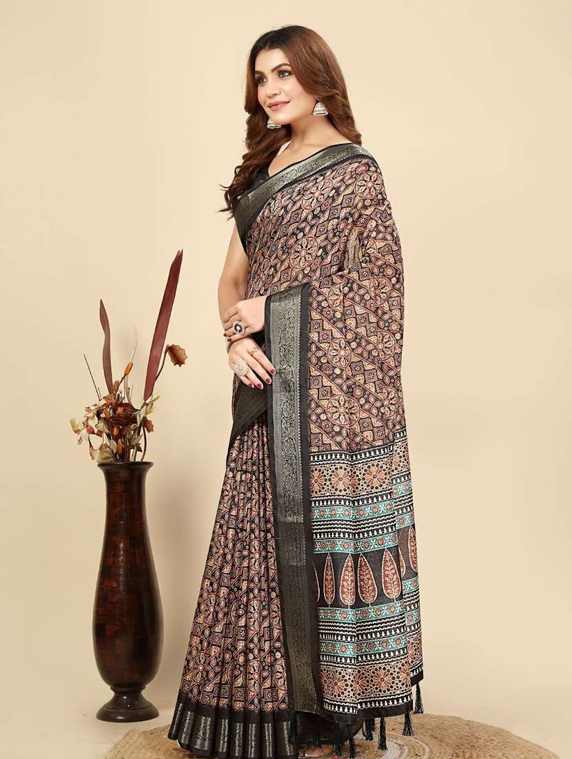 women printed casual wear saree with blouse - 22491938 -  Standard Image - 2