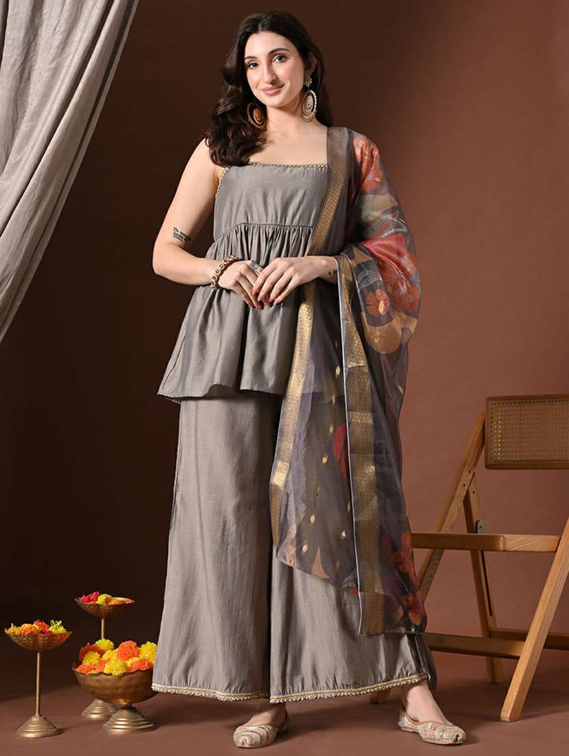 women solid sleeveless kurta palazzo suit set