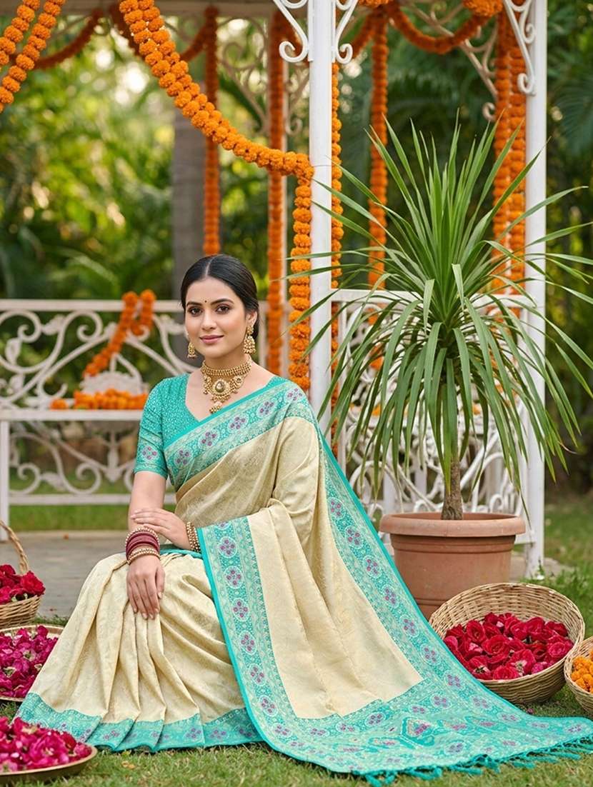 women self design kanjivaram saree with blouse - 22495228 -  Standard Image - 2