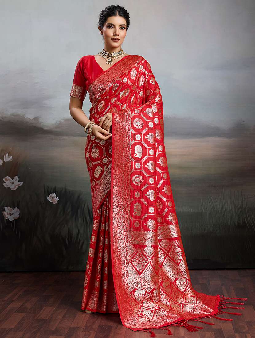 women self design banarasi saree with blouse