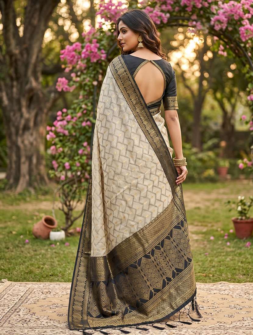 women self design bordered saree with blouse - 22495277 -  Standard Image - 2