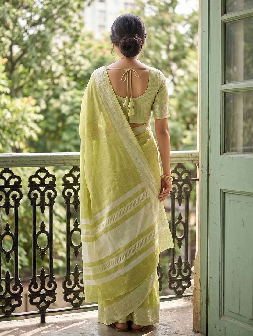 women self design handloom saree with blouse - 22495292 -  Standard Image - 2
