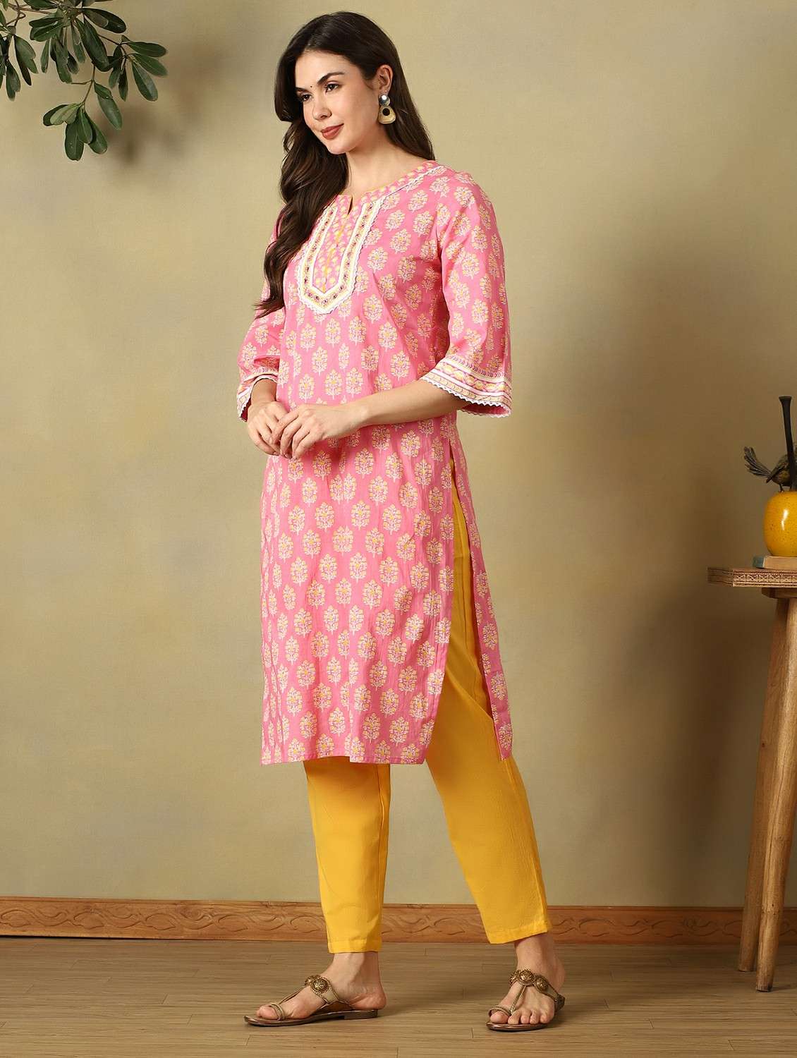 women printed three quarter sleeve kurta pant with dupatta set - 22495507 -  Standard Image - 2