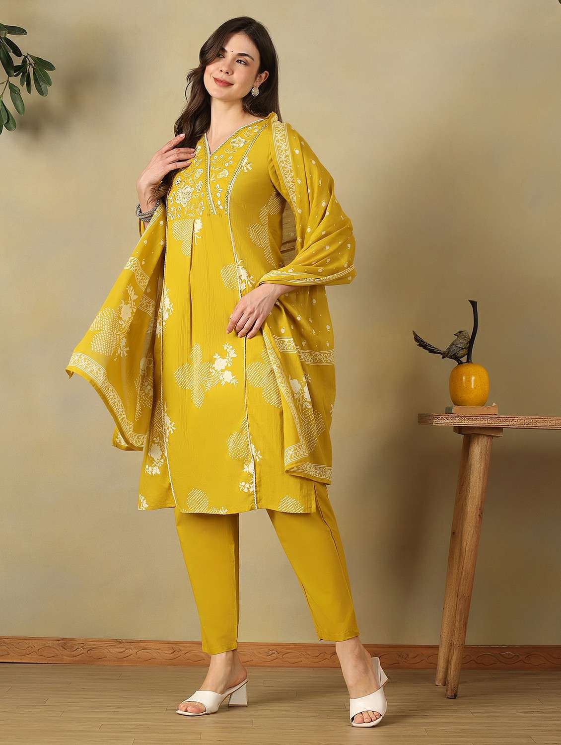 women printed three quarter sleeve kurta pant with dupatta set - 22495519 -  Standard Image - 2