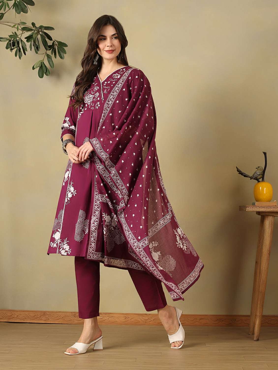women printed three quarter sleeve kurta pant with dupatta set - 22495521 -  Standard Image - 2