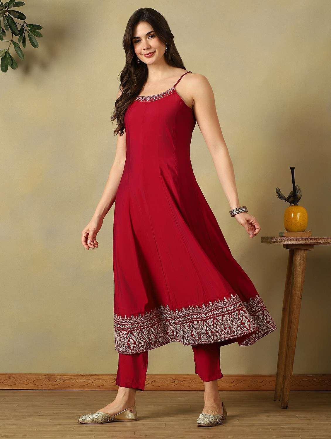 women solid with work sleeveless kurta pant with dupatta set - 22495530 -  Standard Image - 2
