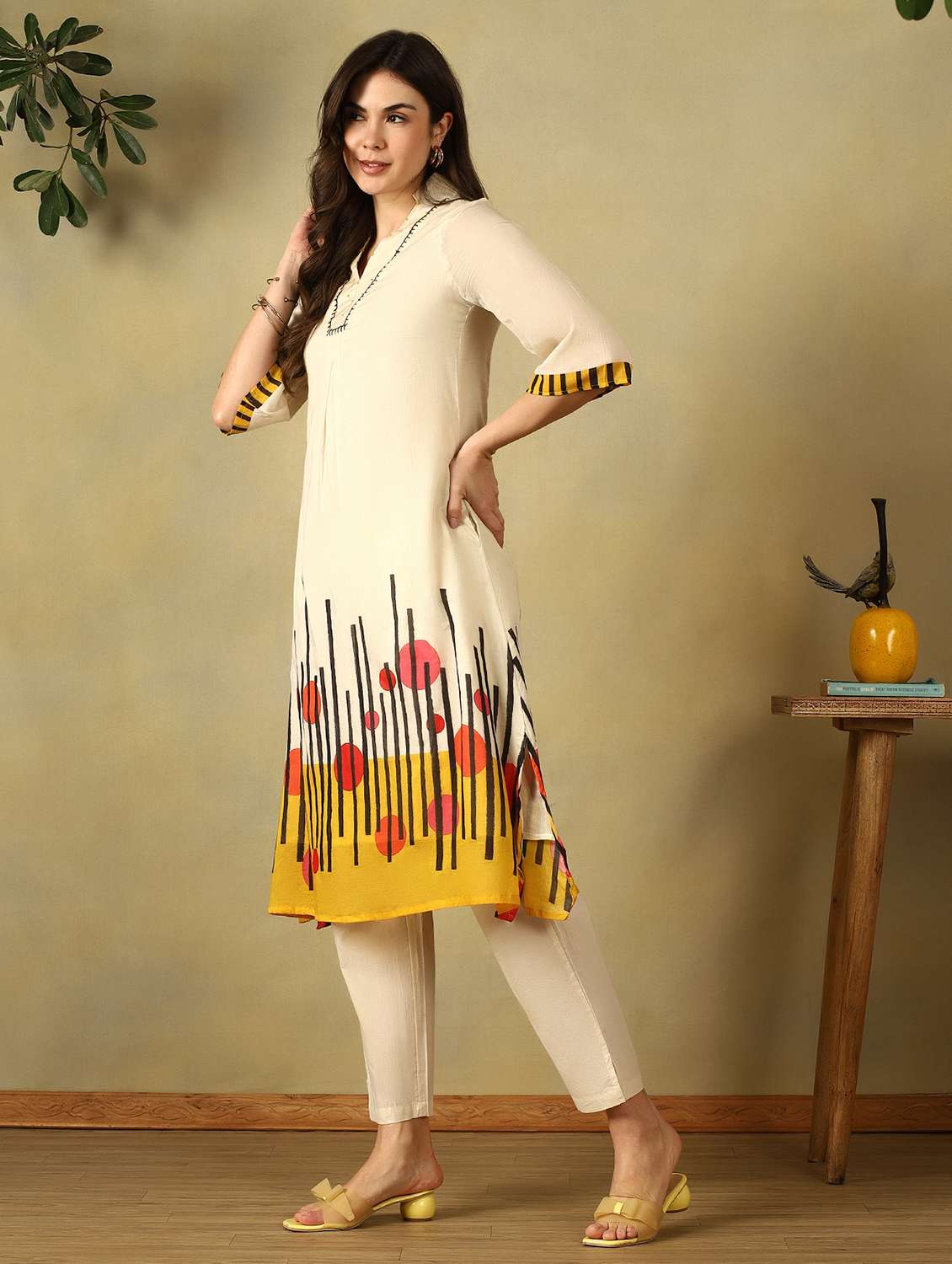 women printed three quarter sleeve kurta pant set - 22495559 -  Standard Image - 2