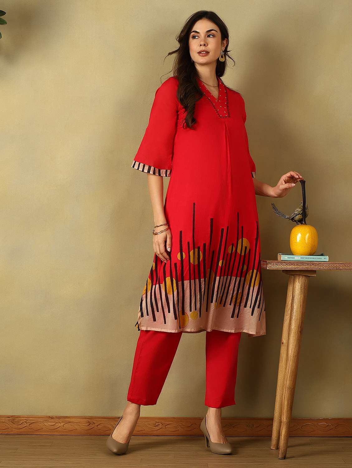 women printed three quarter sleeve kurta pant set - 22495560 -  Standard Image - 2