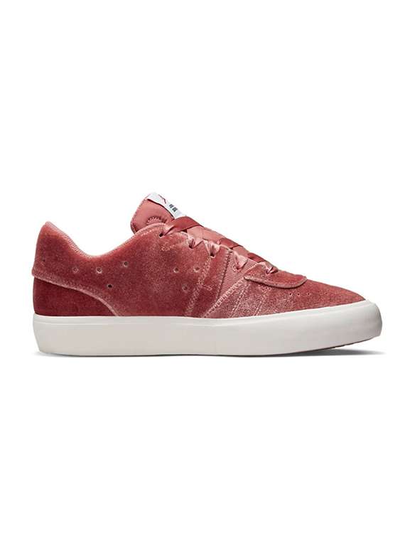 nike wmns jordan series es se - 22495974 -  Standard Image - 2