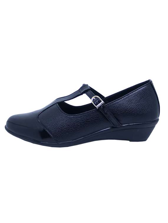 women solid slip on formal shoe - 22497603 -  Standard Image - 2