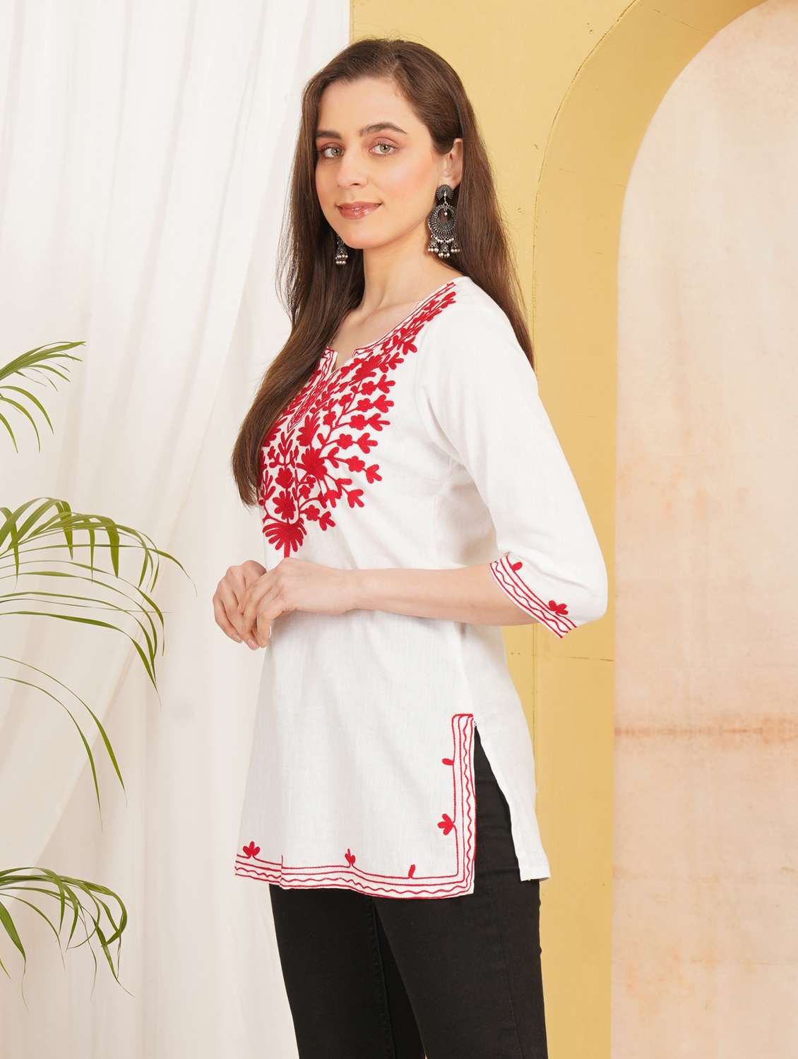 Women Embroidered Three Quarter Sleeve Straight Kurti - 22498009 -  Standard Image - 2