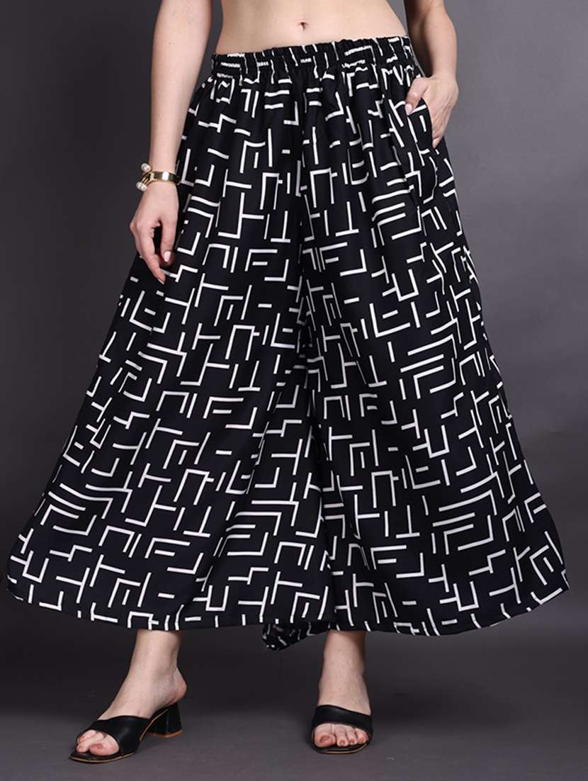 women printed mid rise flared palazzo