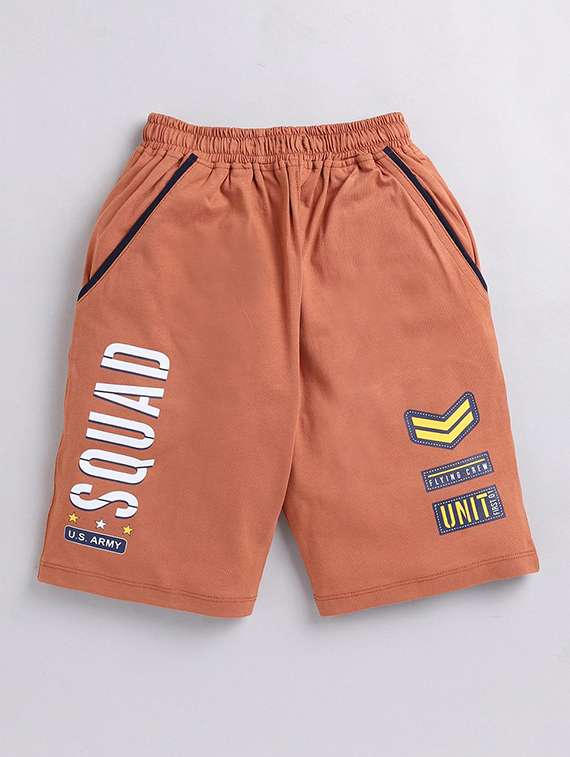 boys printed mid rise regular shorts