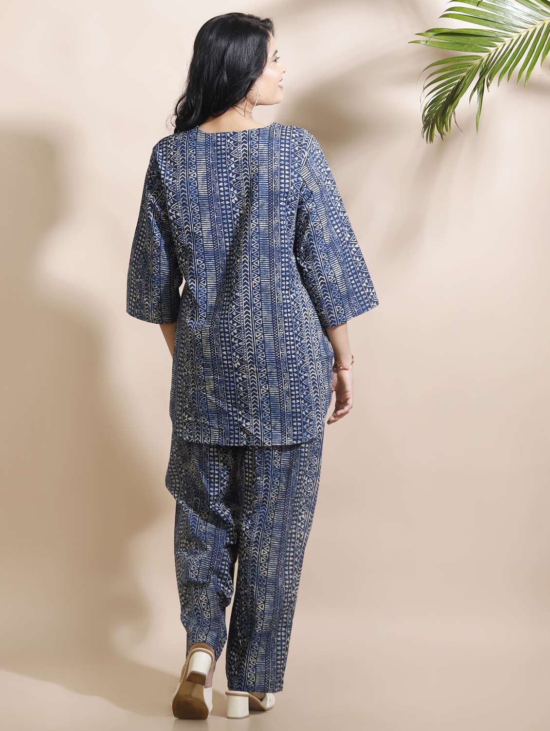 women printed notch neck nightwear set - 22498578 -  Standard Image - 2