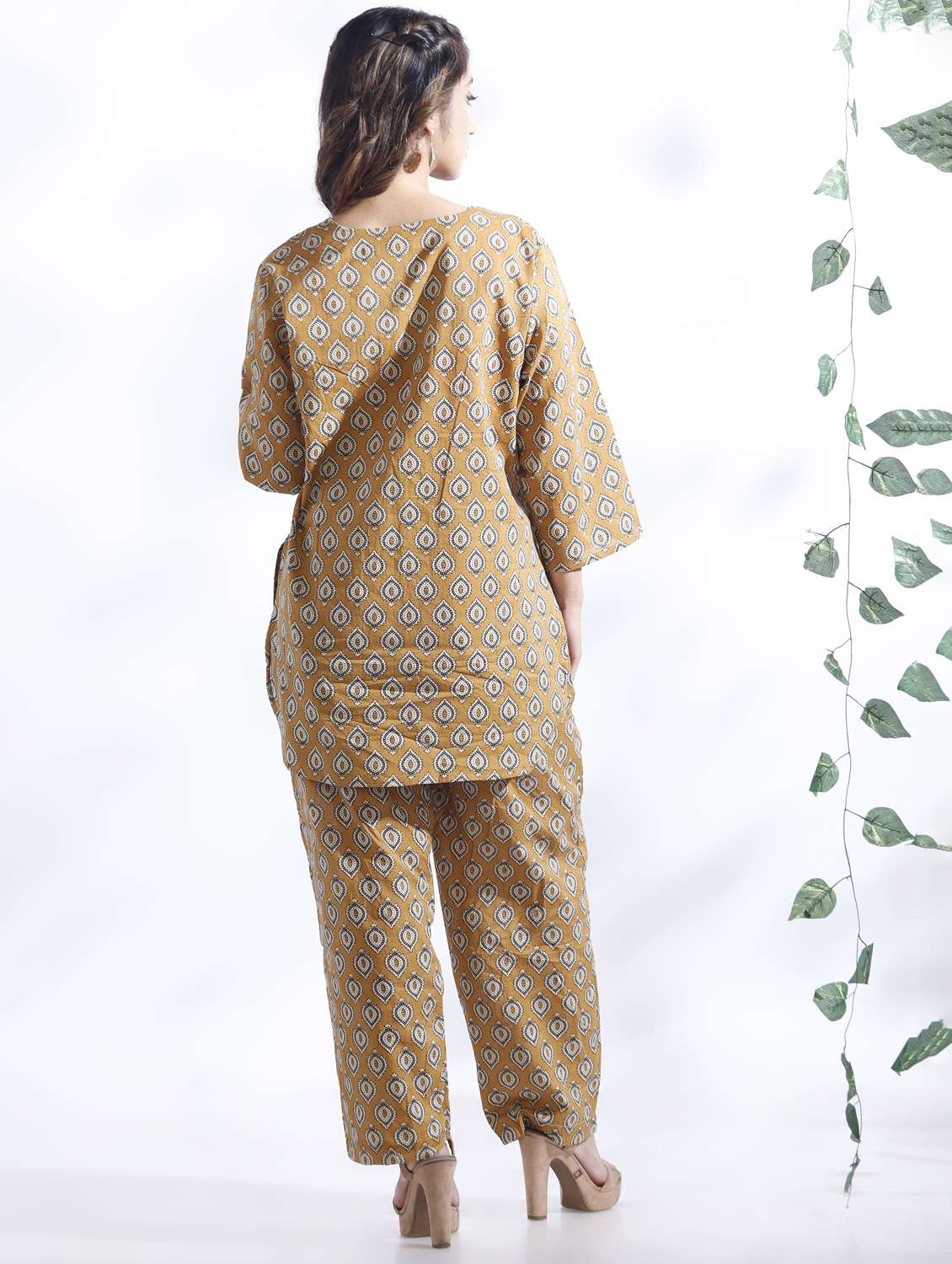 women printed notch neck nightwear set - 22498579 -  Standard Image - 2