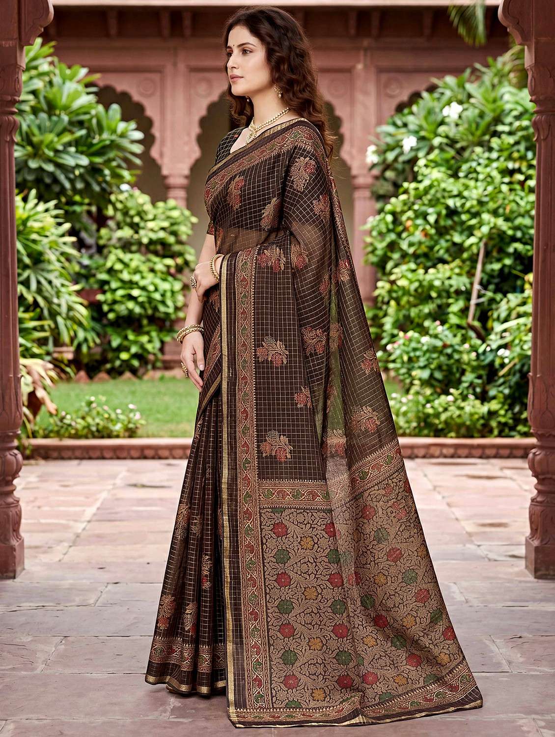 women printed casual wear saree with blouse - 22498624 -  Standard Image - 2