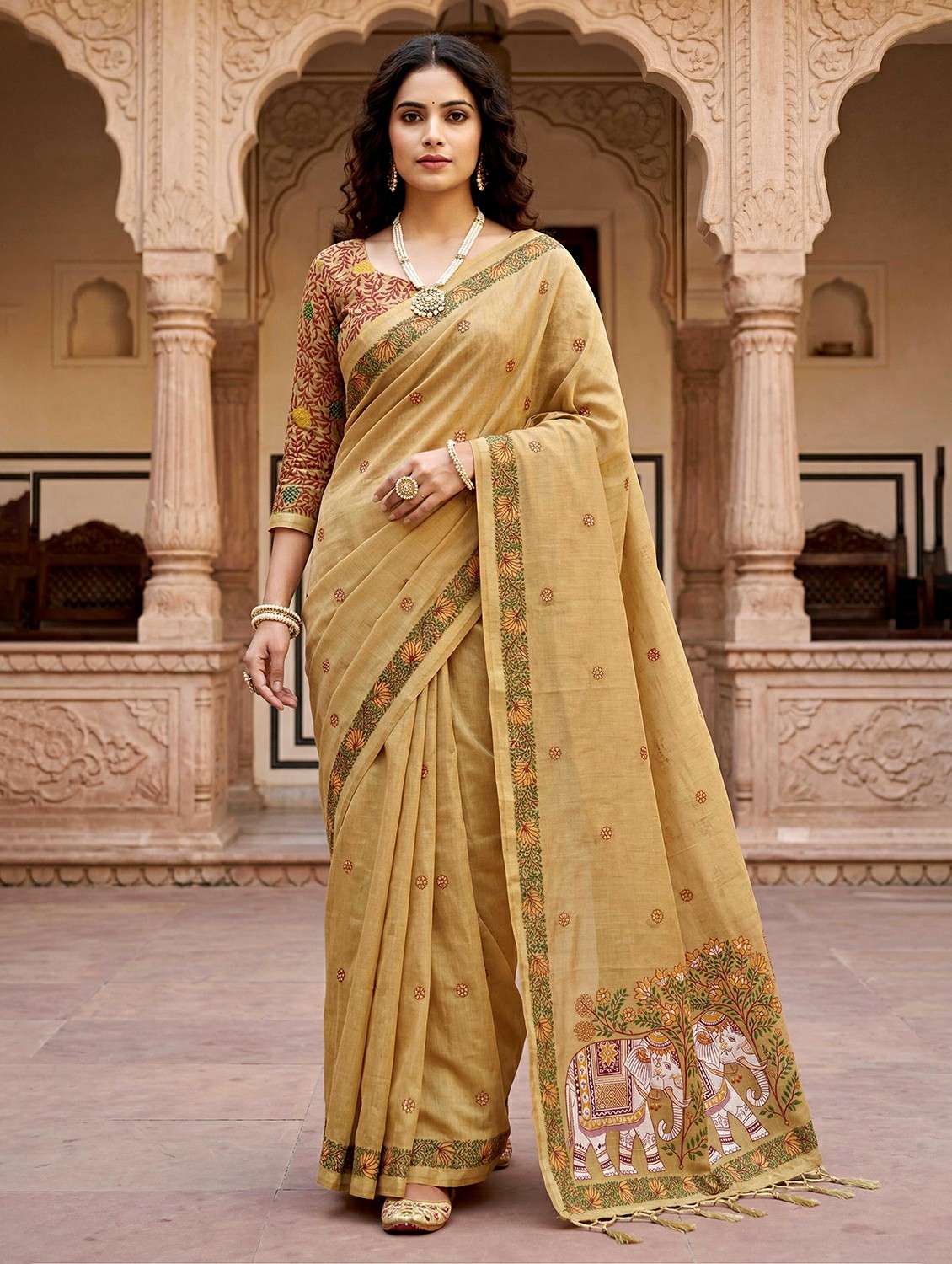 women printed casual wear saree with blouse