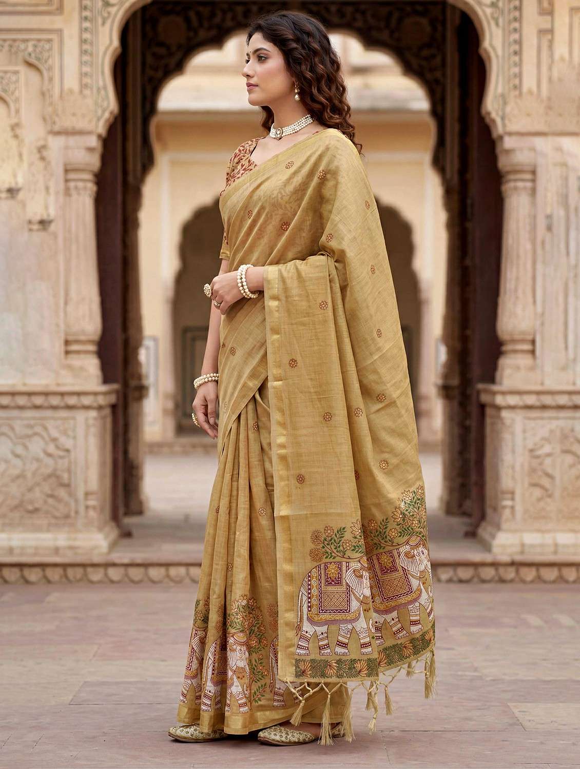 women printed casual wear saree with blouse - 22498654 -  Standard Image - 2