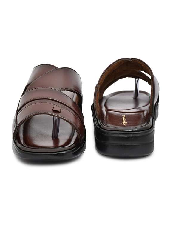 men solid toe seperator sandal - 22498903 -  Standard Image - 2
