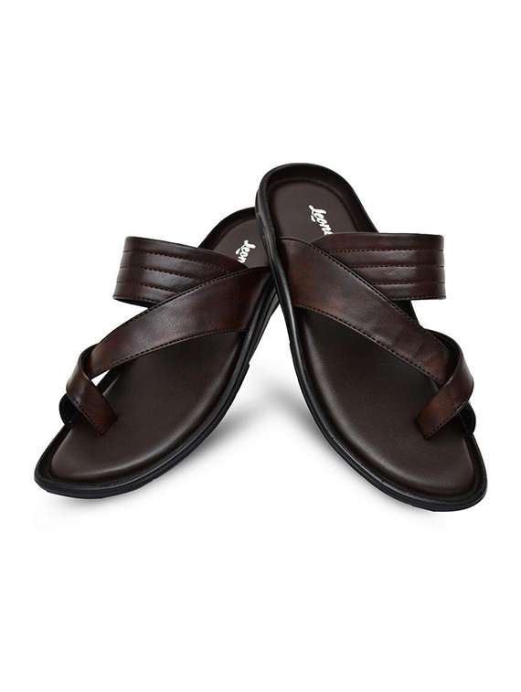 men solid one toe sandal  - 22498917 -  Standard Image - 2