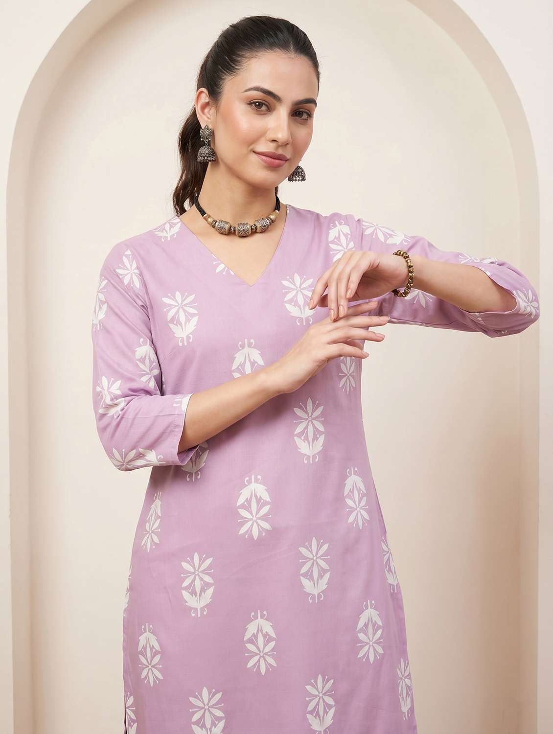 women printed three quarter sleeve straight kurta - 22499090 -  Standard Image - 2